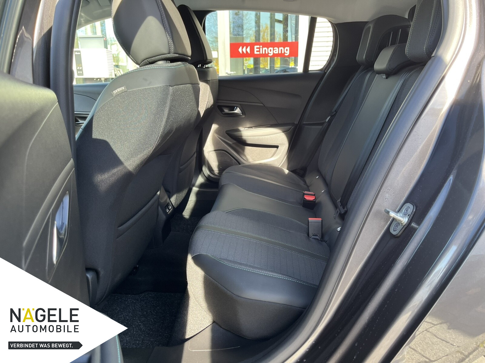 208 Allure Pack 1.2 PT 100 AUT NAVI | SHZ | RFK