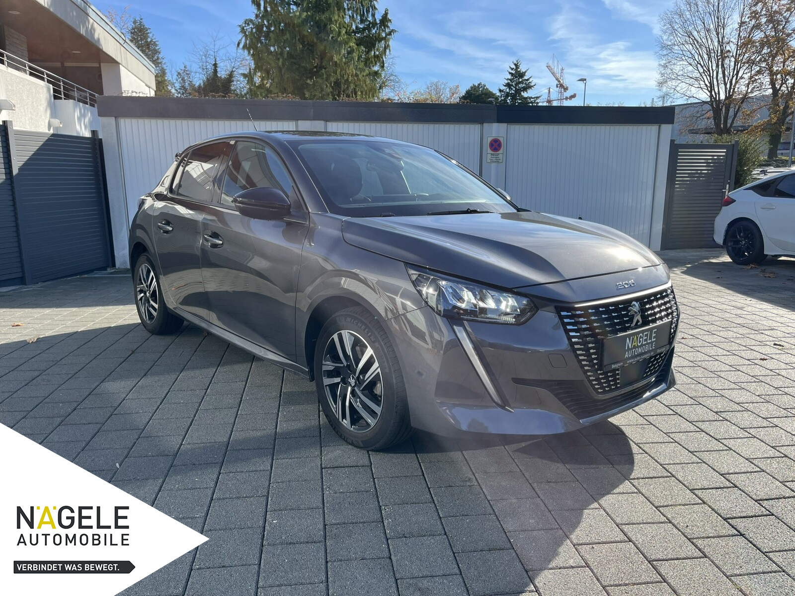 208 Allure Pack 1.2 PT 100 AUT NAVI | SHZ | RFK