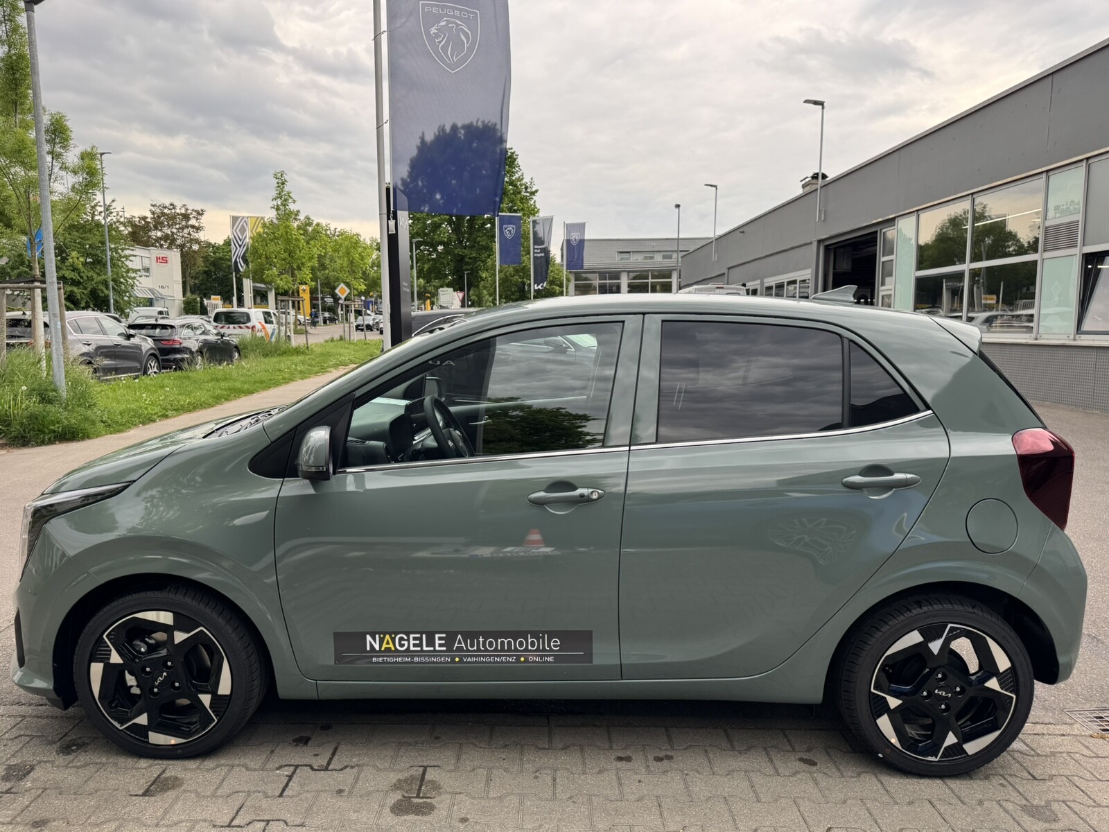 Picanto 1.2 AMT Spirit Premium|NAVI| LED|SZH