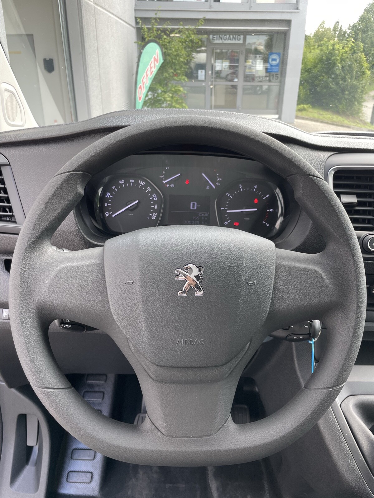 Expert 2.0 lang BHDi 145 FZG629 mit Innenausbau