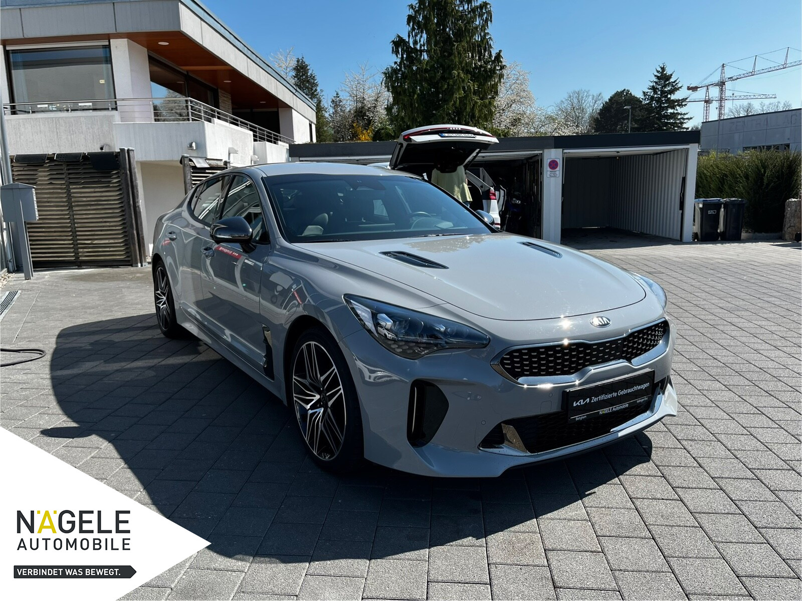 Stinger 3.3 V6 LED+Navi+Bastuck+ACC+Sitzbelüft.