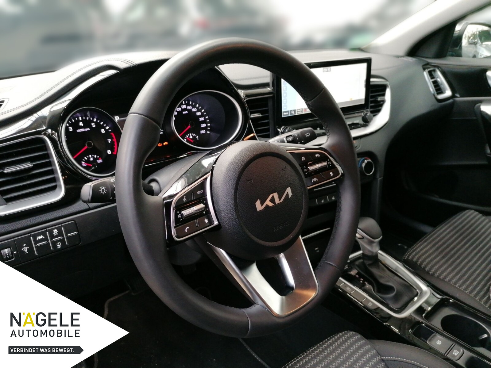 Ceed 1.5 T-GDI DCT Vision|Navi+SZH+LHZ+ACC Klima