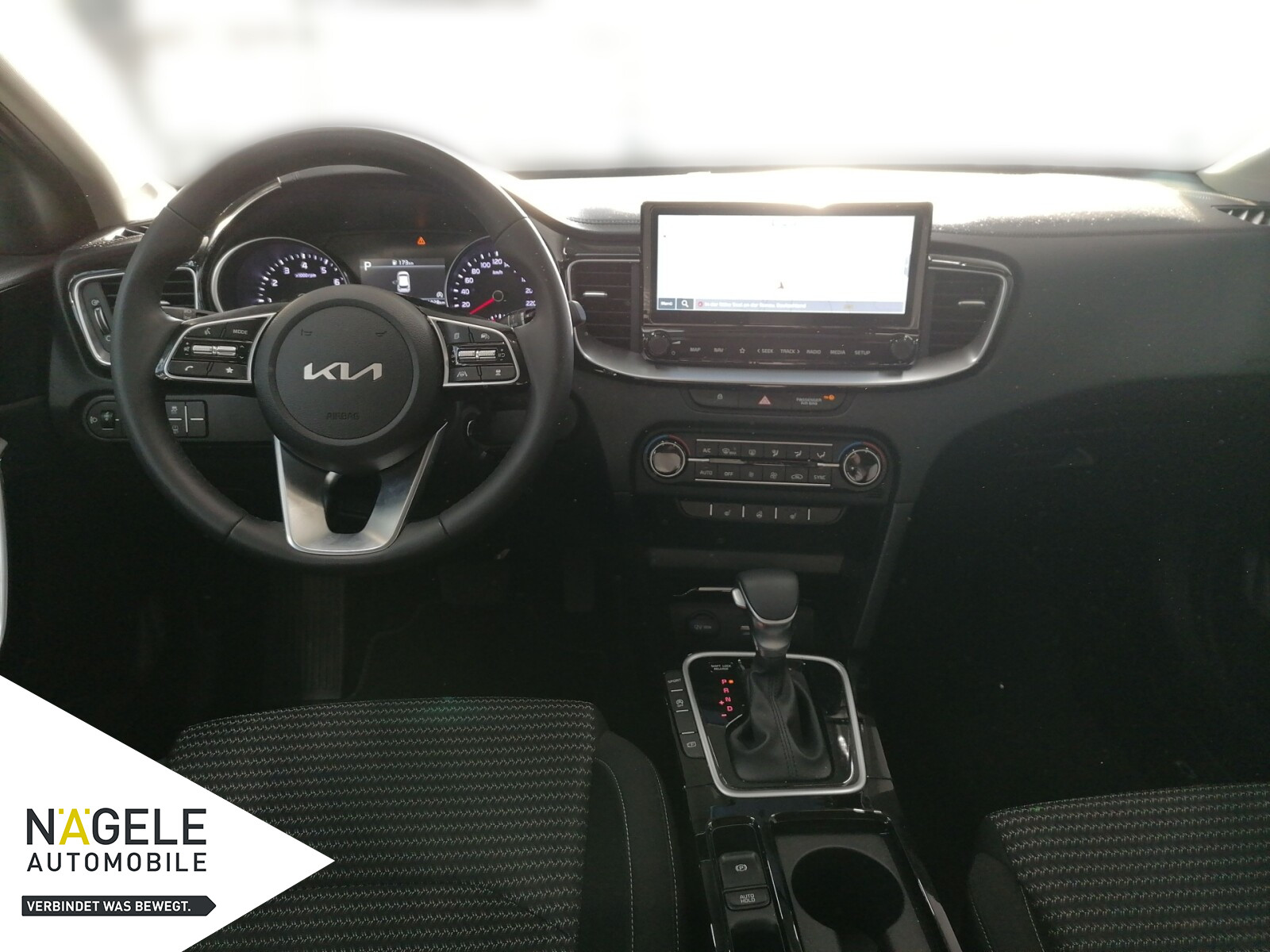 Ceed 1.5 T-GDI DCT Vision Navi+SZH+LHZ+ACC Klima