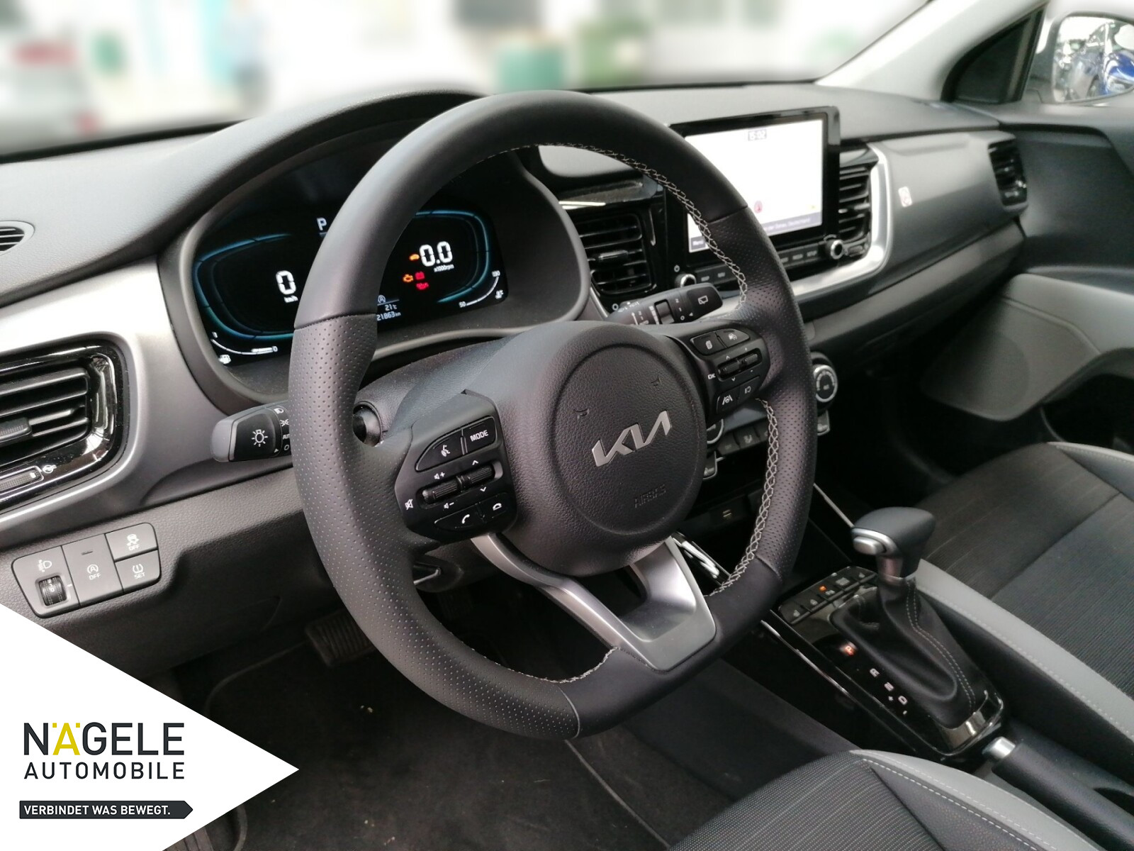 Stonic 1.0 T-GDI Spirit|Navi+LED+SHZ+LHZ+Carplay