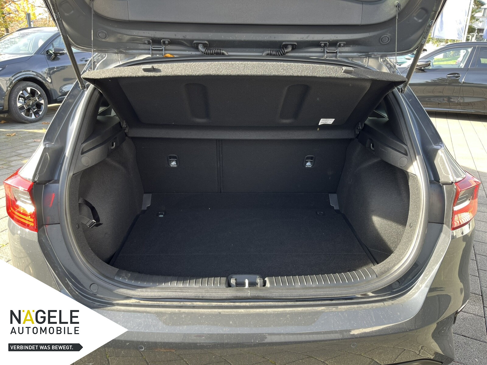 Ceed 1.5 T-GDI MH Automatik Ultimate Edition LED