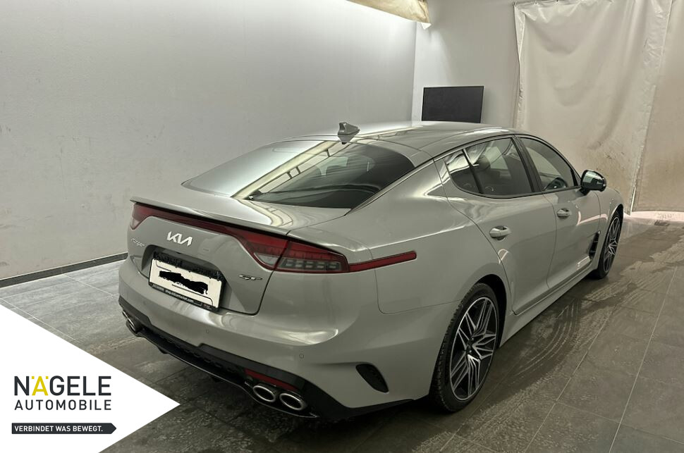 Stinger 3.3 GT V6 T-GDI 4WD|Navi+LED+Alcantara