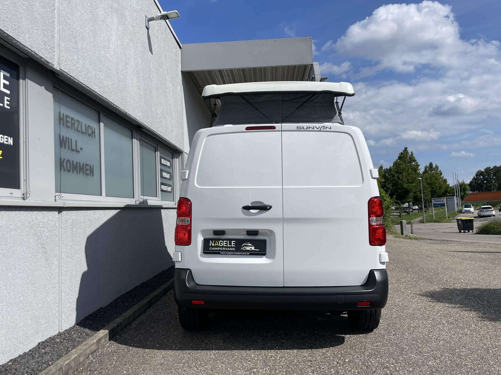 Sunvan Compact Wohnmobil FZG618 | Schlaf-Hubdach