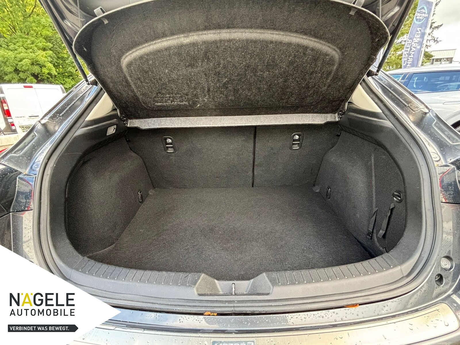 Mazda 3 2.0 SKYACTIV-G 120 SportsLine+ACC+Headup