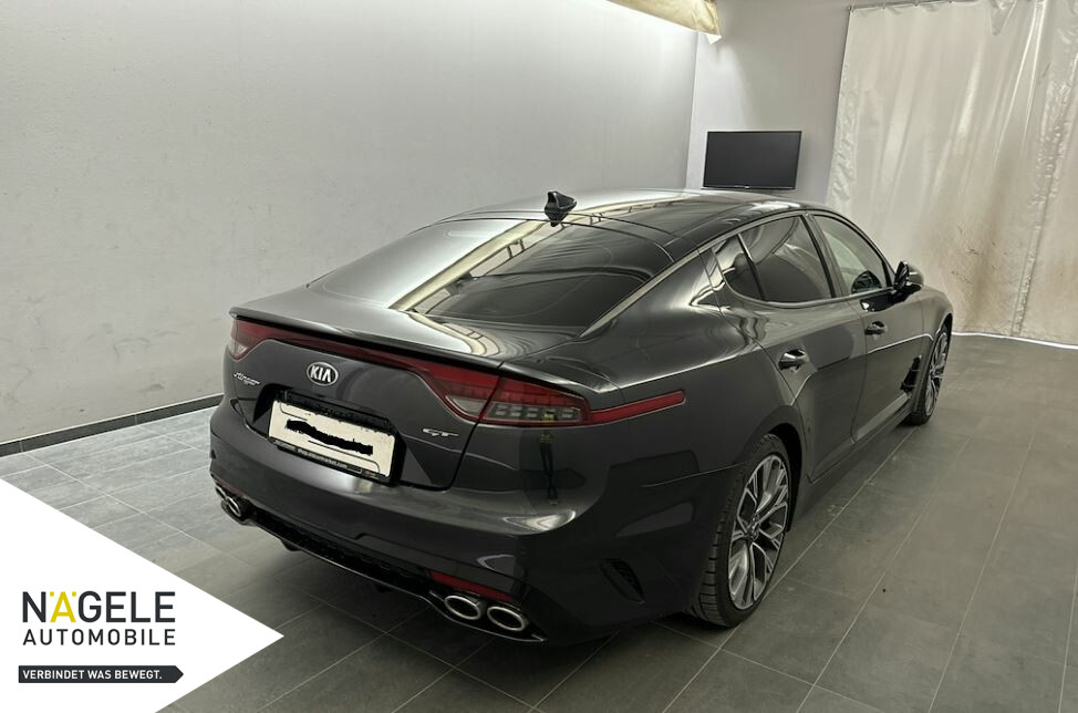 Stinger GT 3.3 T-GDI 4WD|Alcantara+Glasdach+HUD
