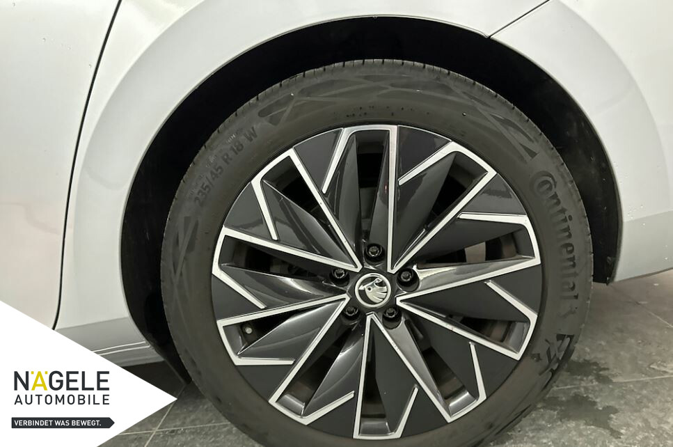 Superb 2.0 TDI L&K 4x4|ACC+Massage+Leder+AHK LED
