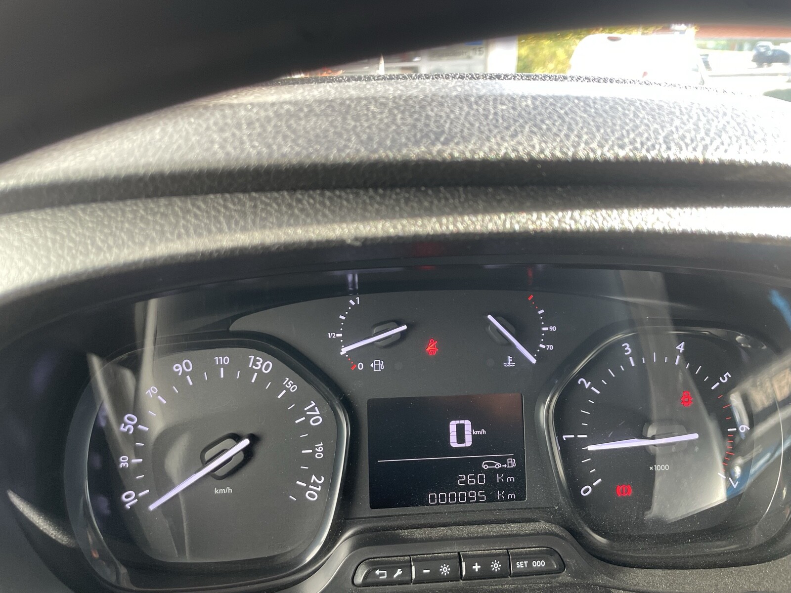 Expert 2.0 BlueHDi 145 - MULTIVAN MEHRSITZER