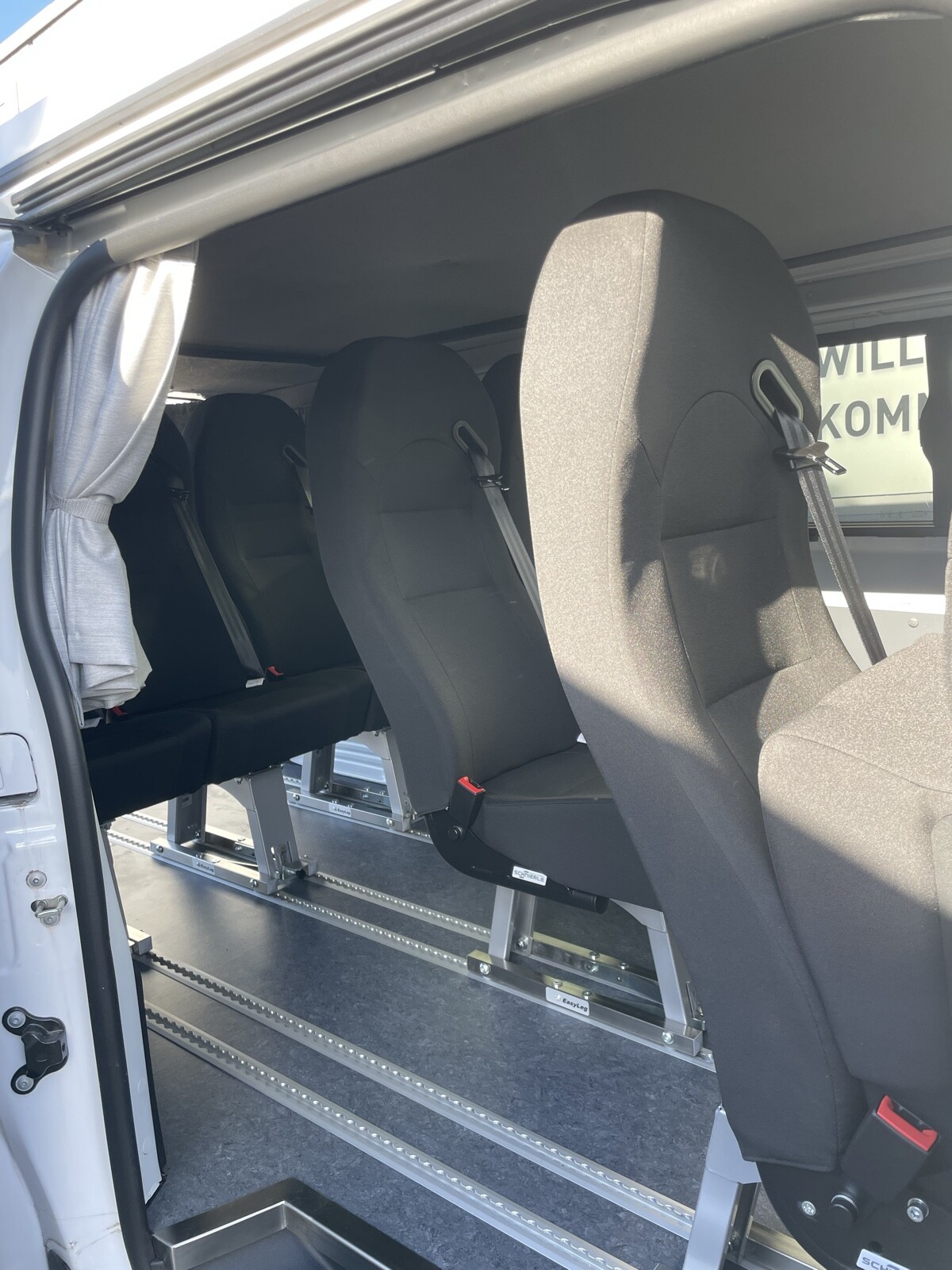 Expert 2.0 BlueHDi 145 - MULTIVAN MEHRSITZER