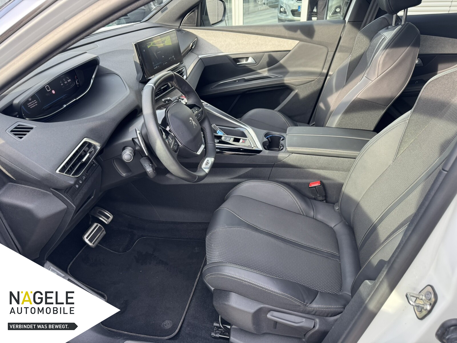 3008 1.2 130 GT Automatik +Panodach+LED+Navi BC