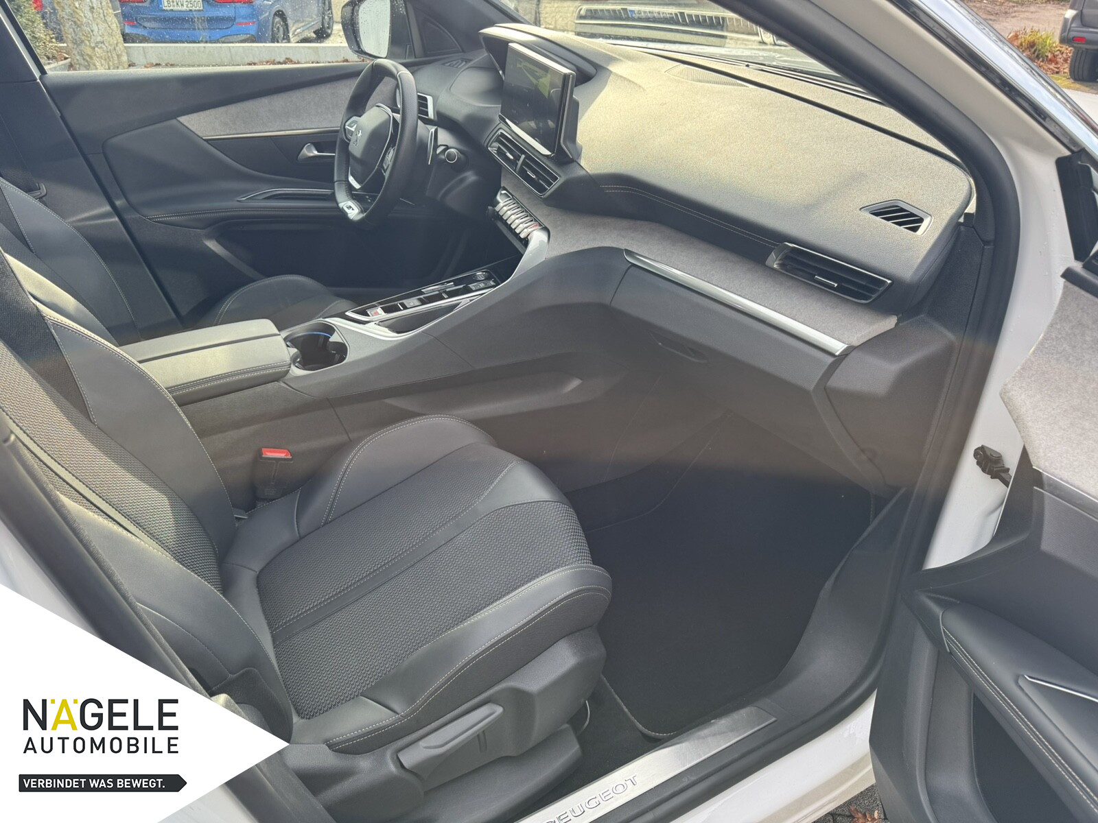 3008 1.2 130 GT Automatik +Panodach+LED+Navi BC