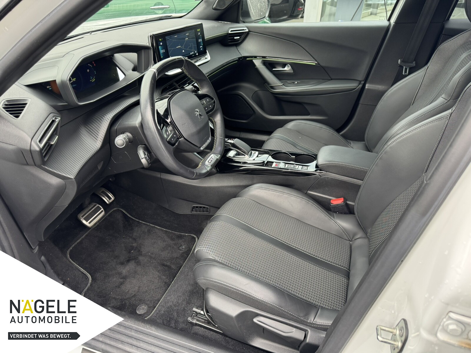 e-2008 GT+Navi+ACC+Rückfahrkamera+Panoramadach