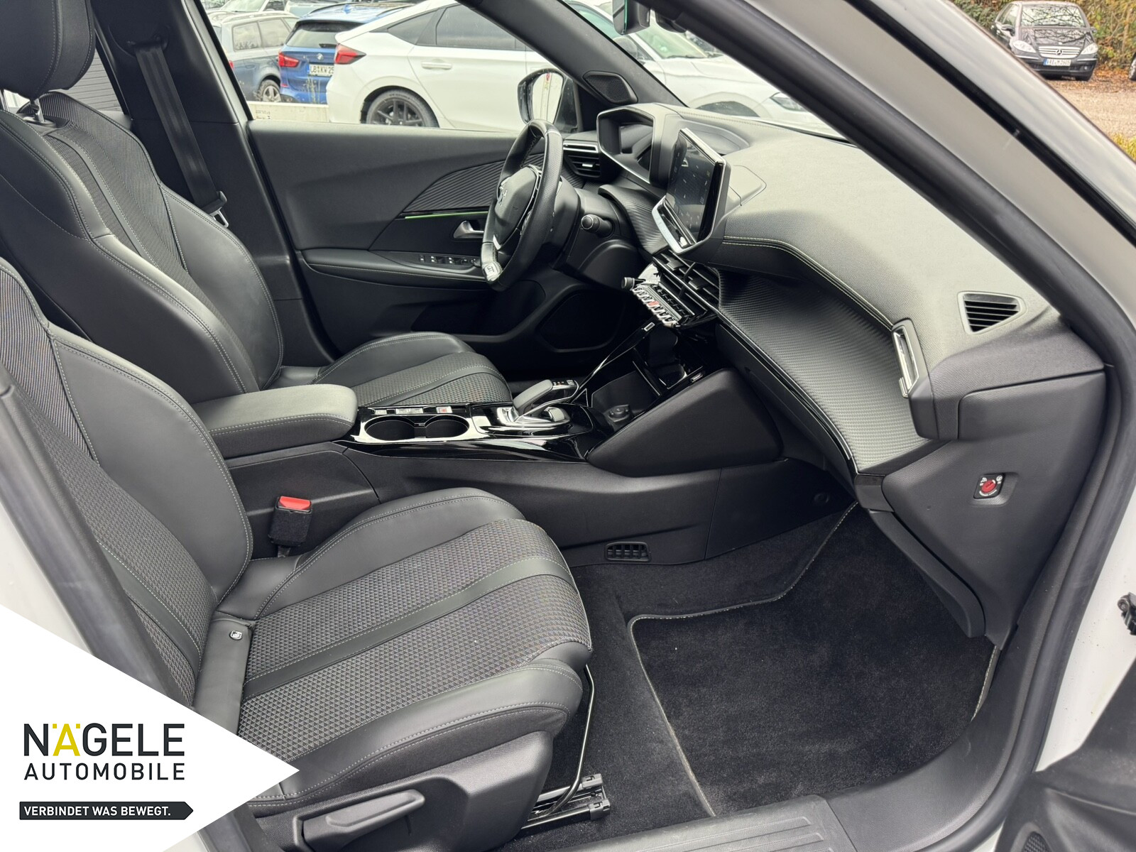 e-2008 GT+Navi+ACC+Rückfahrkamera+Panoramadach