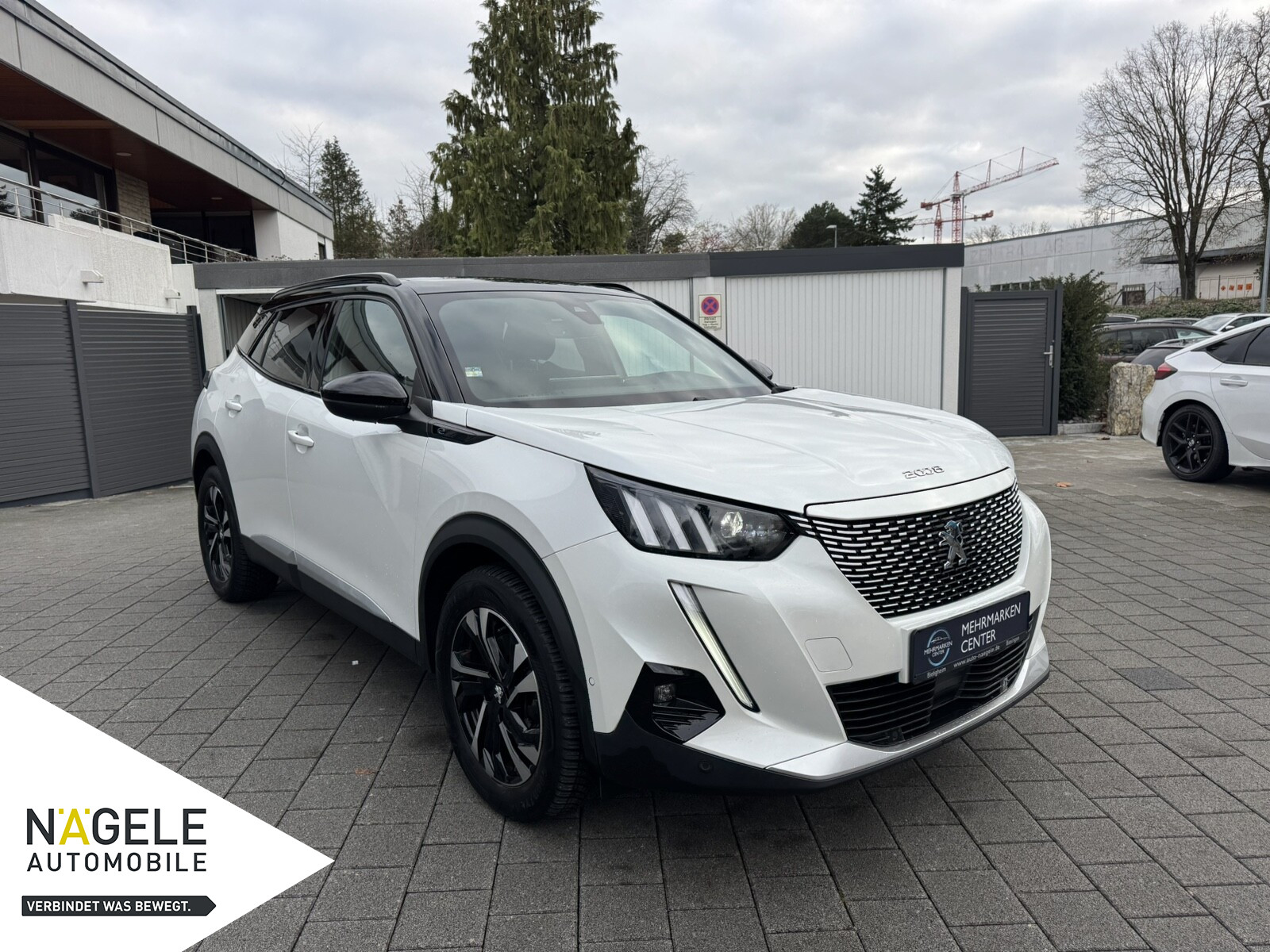 e-2008 GT+Navi+ACC+Rückfahrkamera+Panoramadach