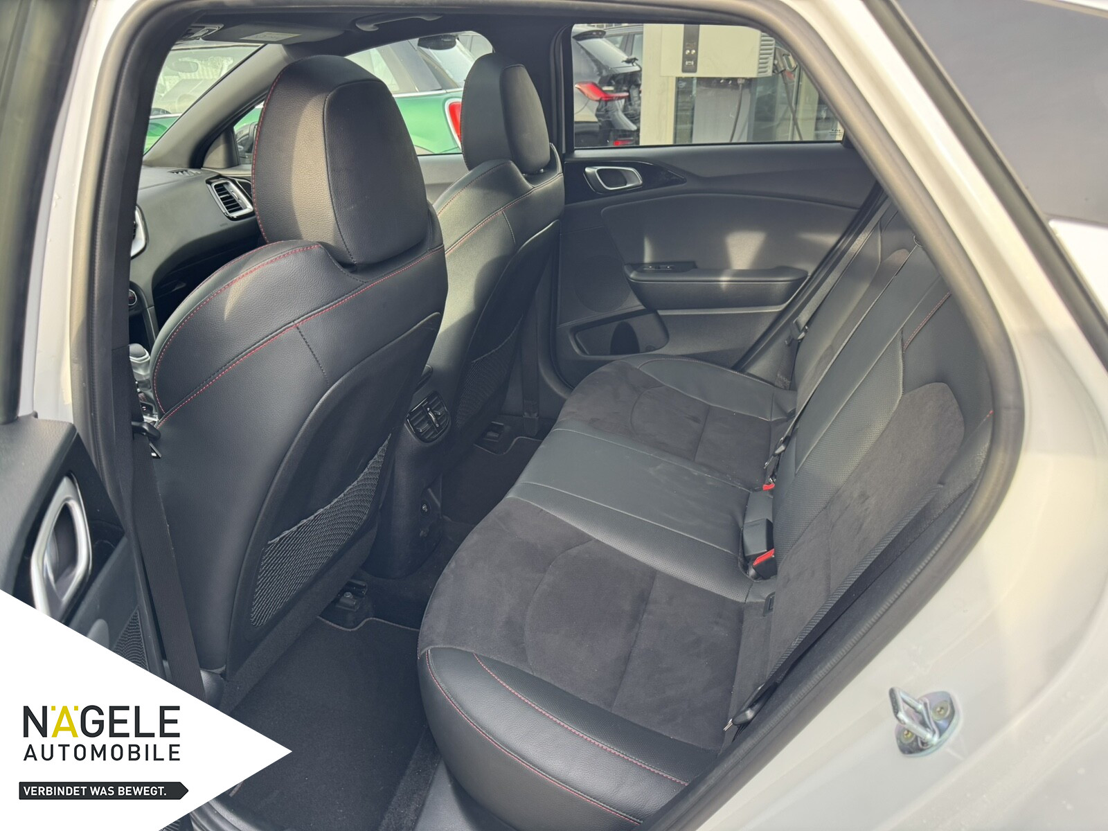 Proceed 1.6 T-GDI DCT GT|Navi| Panoramadach