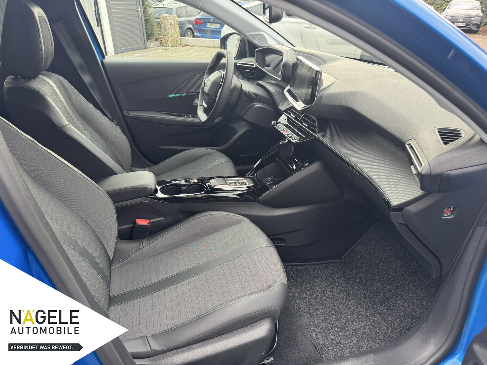 e-208 136 Allure Pack|Klima| Bluetooth|SZH BC