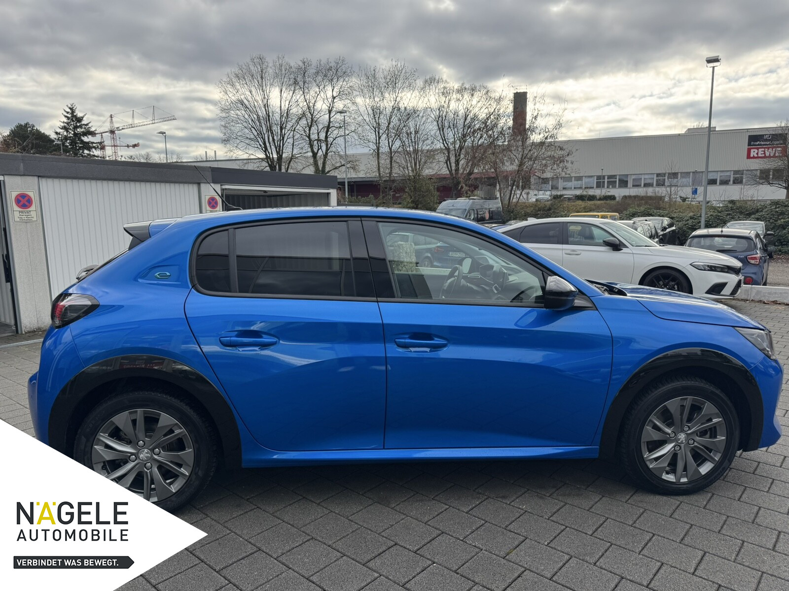 e-208 136 Allure Pack|Klima| Bluetooth|SZH BC