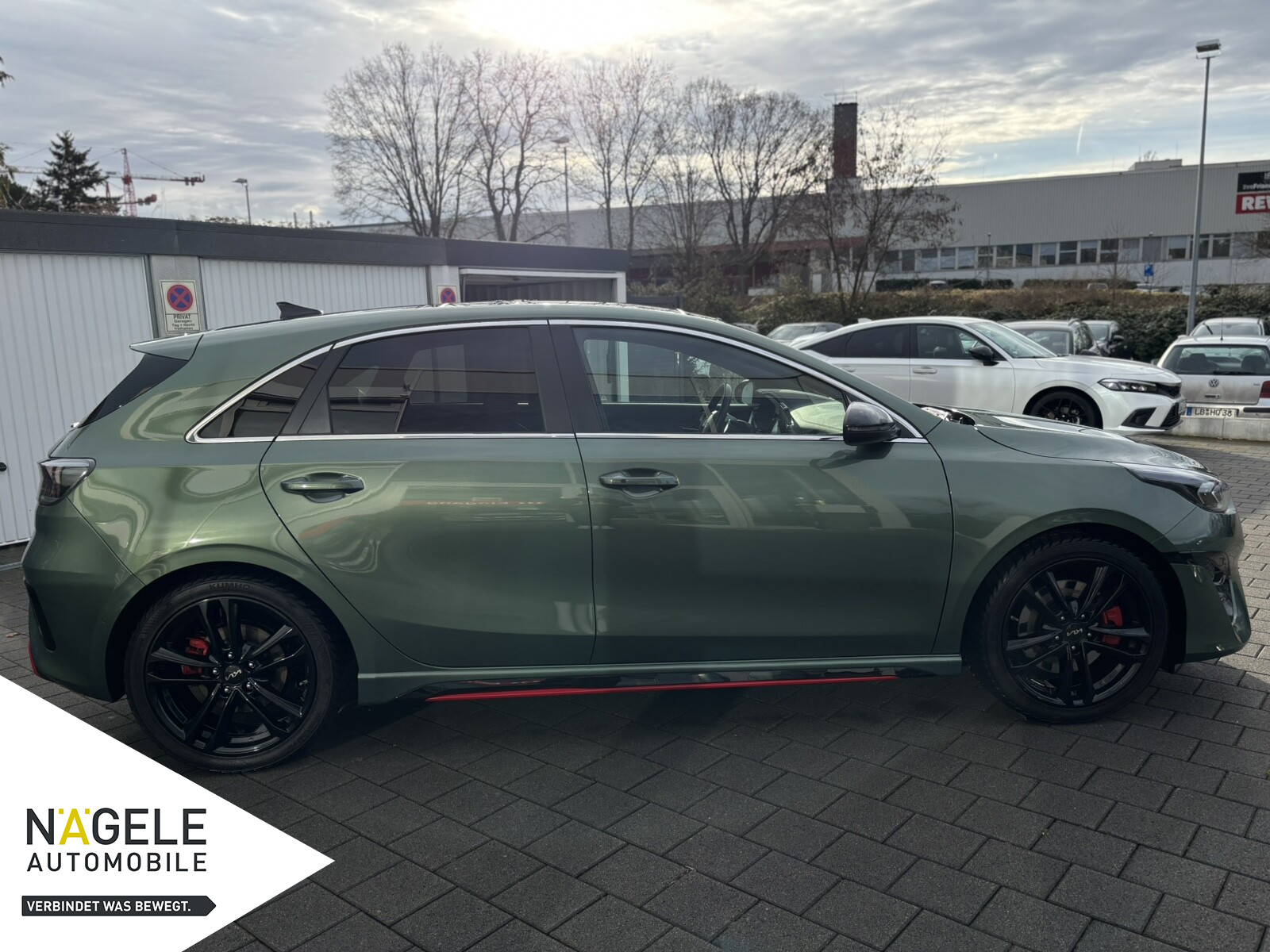 Ceed 1.6T-GDI DCT7 GT|Navi| Glasdach|SZH