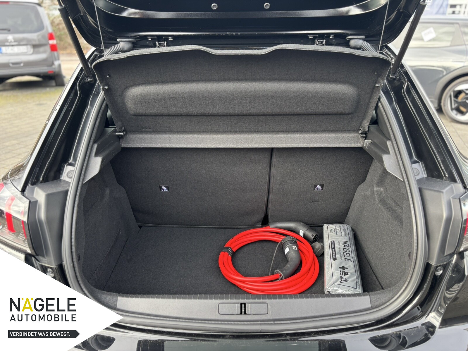 e-208 136 Allure Pack|Navi| Klima|SZH Sitzhzg.