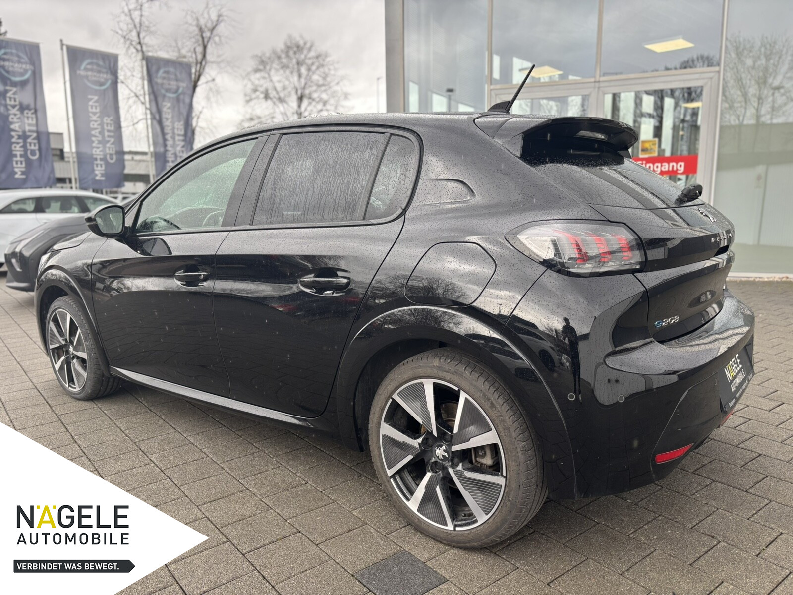 e-208 136 GT|Navi| Bluetooth|SZH Klima/LED/BC