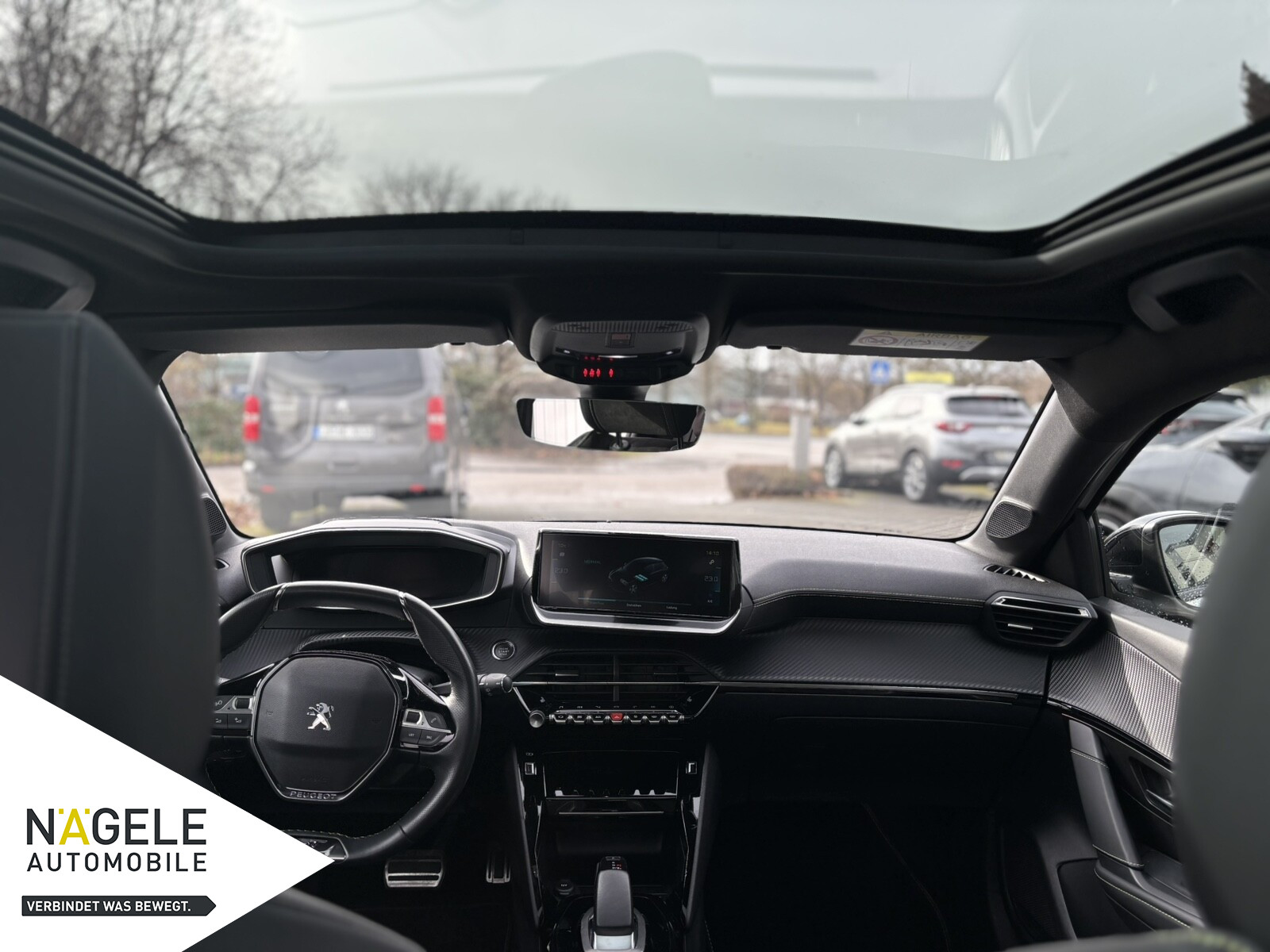 e-208 136 GT Pack|Navi| Panoramadach Pano.-Dach