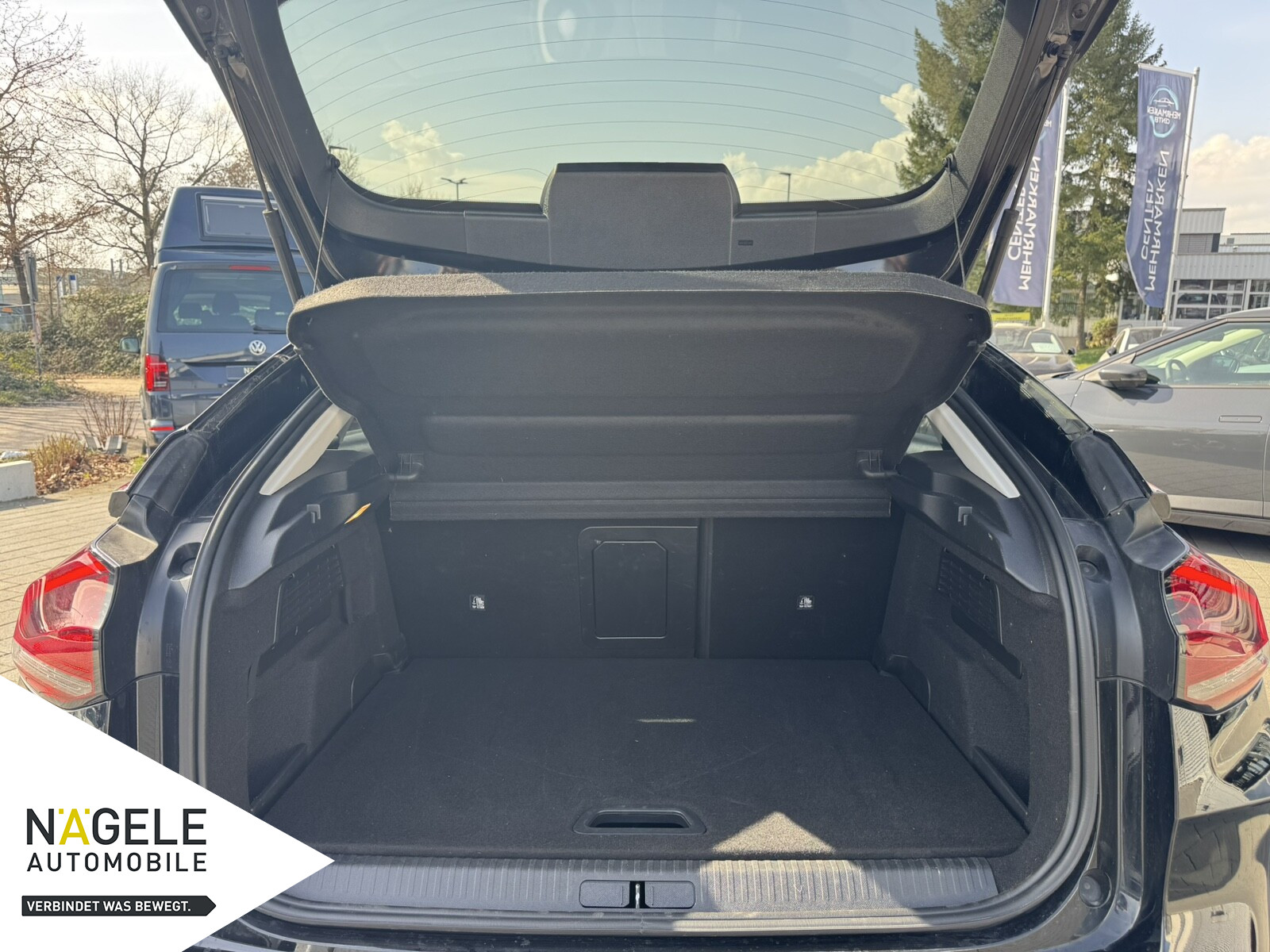 C4 1.2 PureTech 130 Shine|SHZ+NAVI+HUD+KAMERA