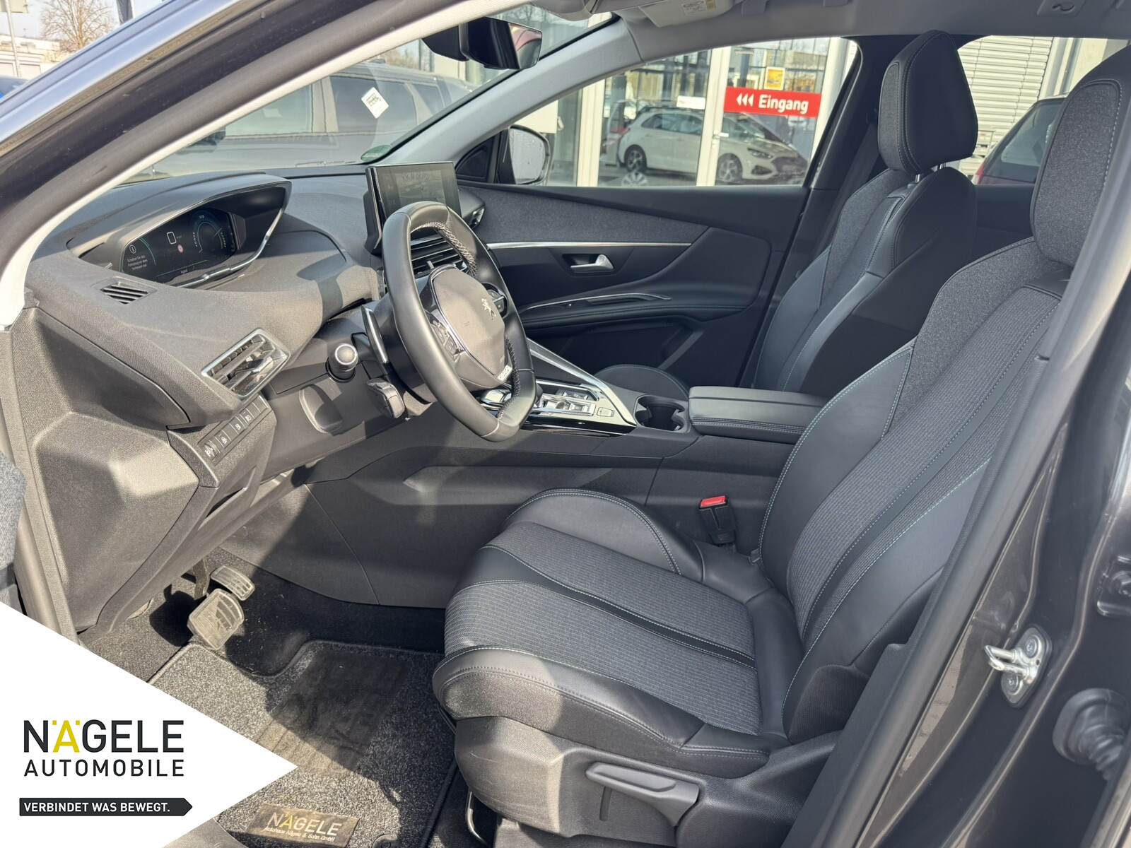 3008 Hybrid4 PHEV 300 Allure Pack|AHK+SHZ+NAVI