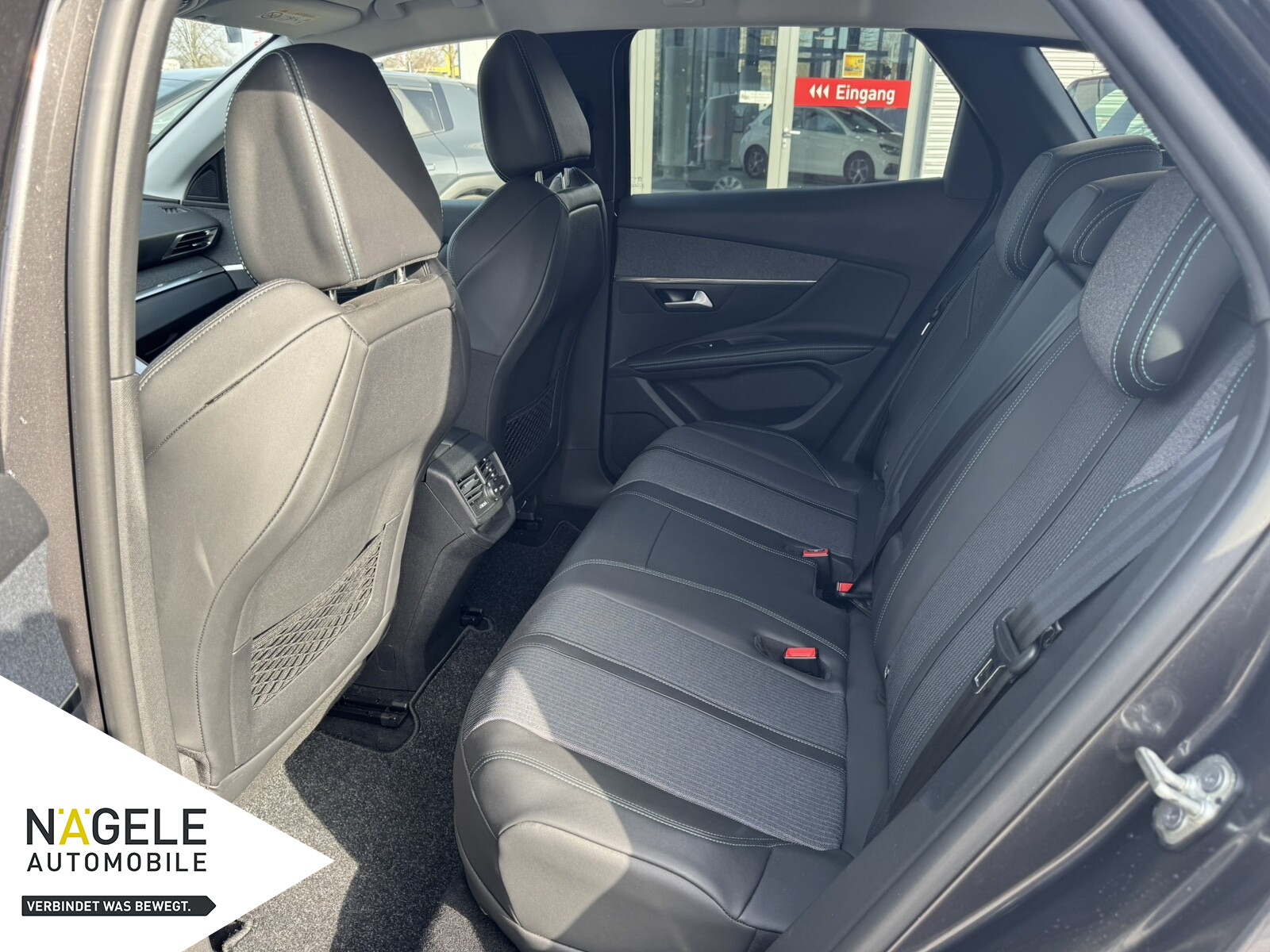 3008 Hybrid4 PHEV 300 Allure Pack|AHK+SHZ+NAVI