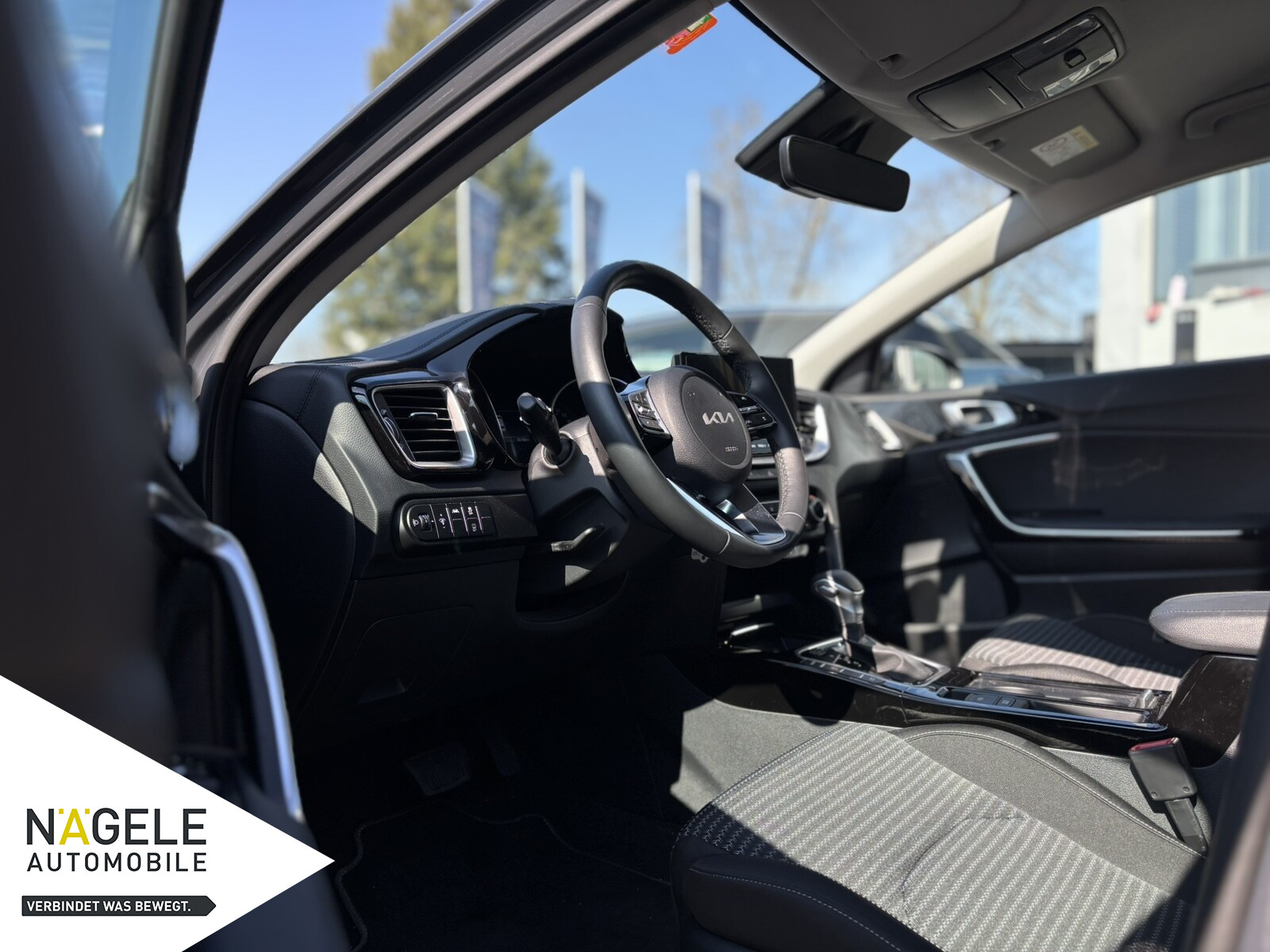 Ceed 1.5 T-GDI DCT|ACC+NAVI+SHZ+CARPLAY+KAMERA