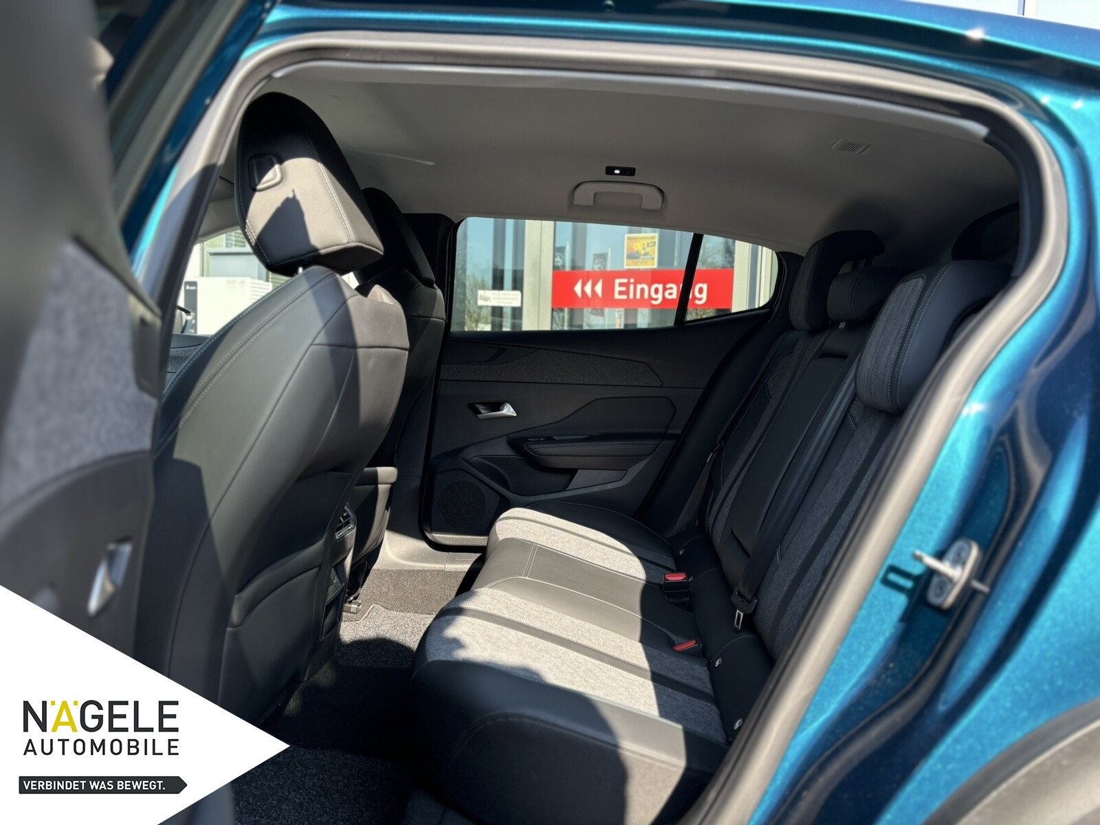 408 1.2 PURETECH+ALLURE+360°+SITZH+NAVI+CARPLAY