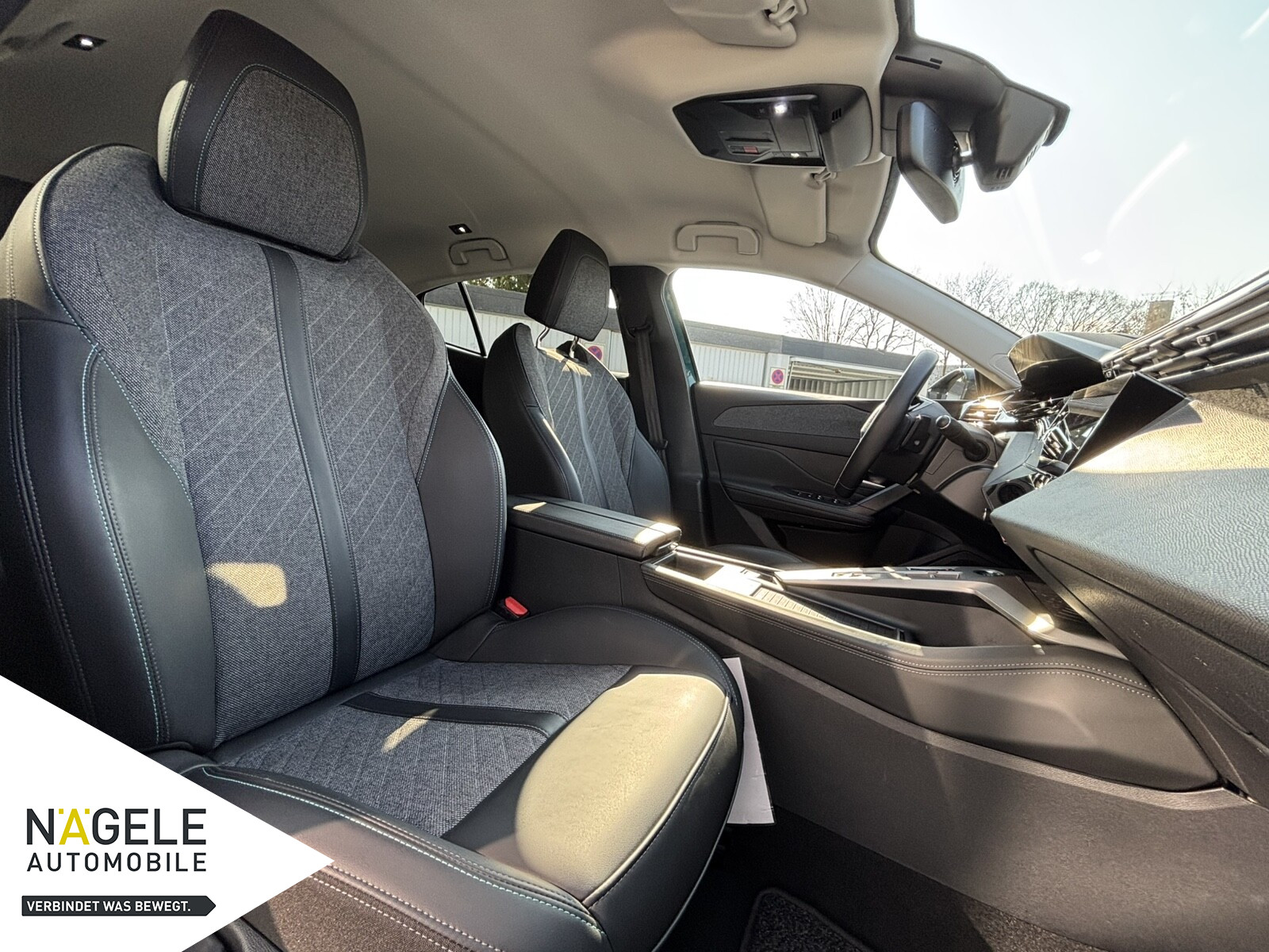 408 1.2 PURETECH+ALLURE+360°+SITZH+NAVI+CARPLAY