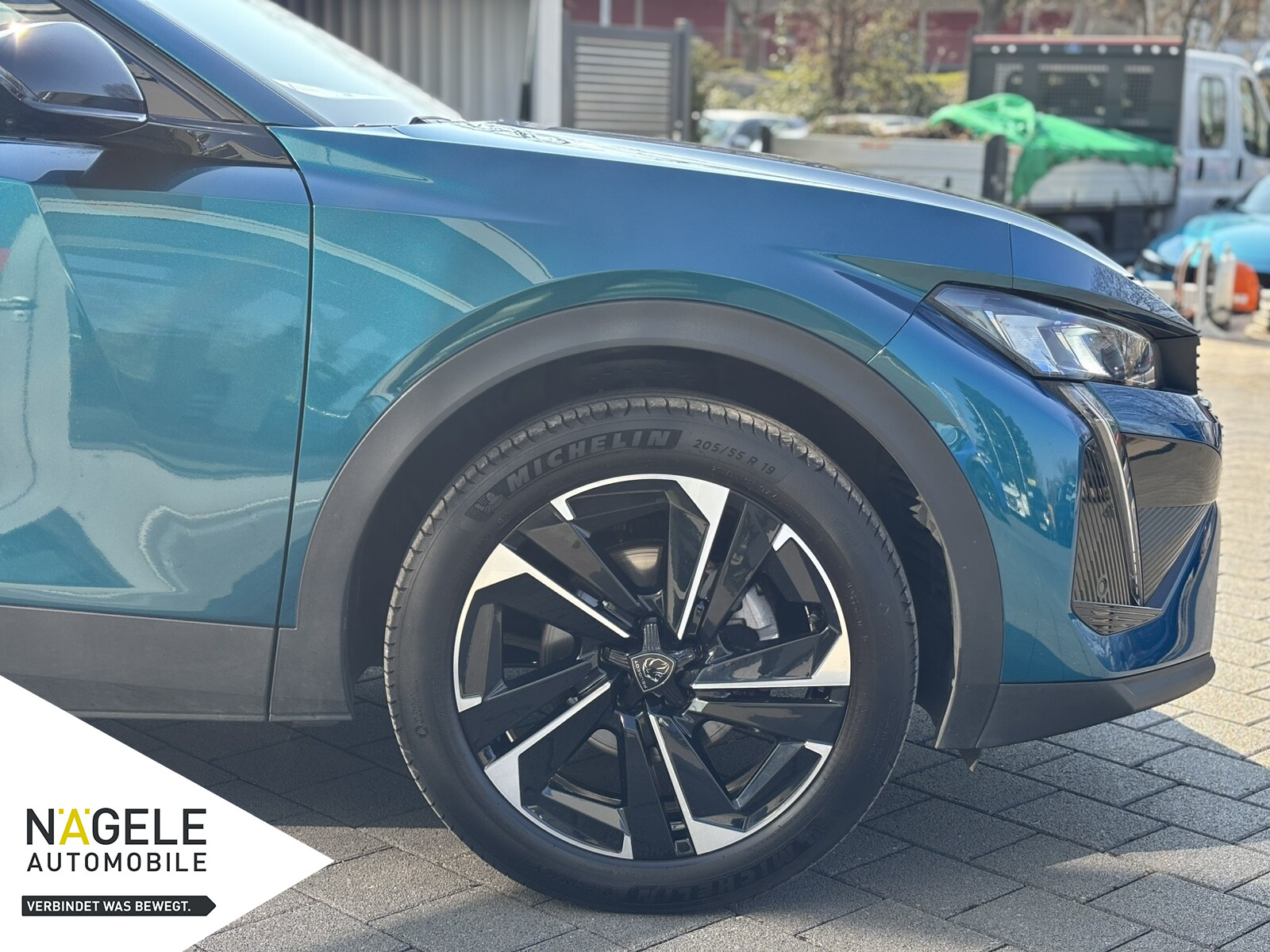 408 1.2 PURETECH+ALLURE+360°+SITZH+NAVI+CARPLAY