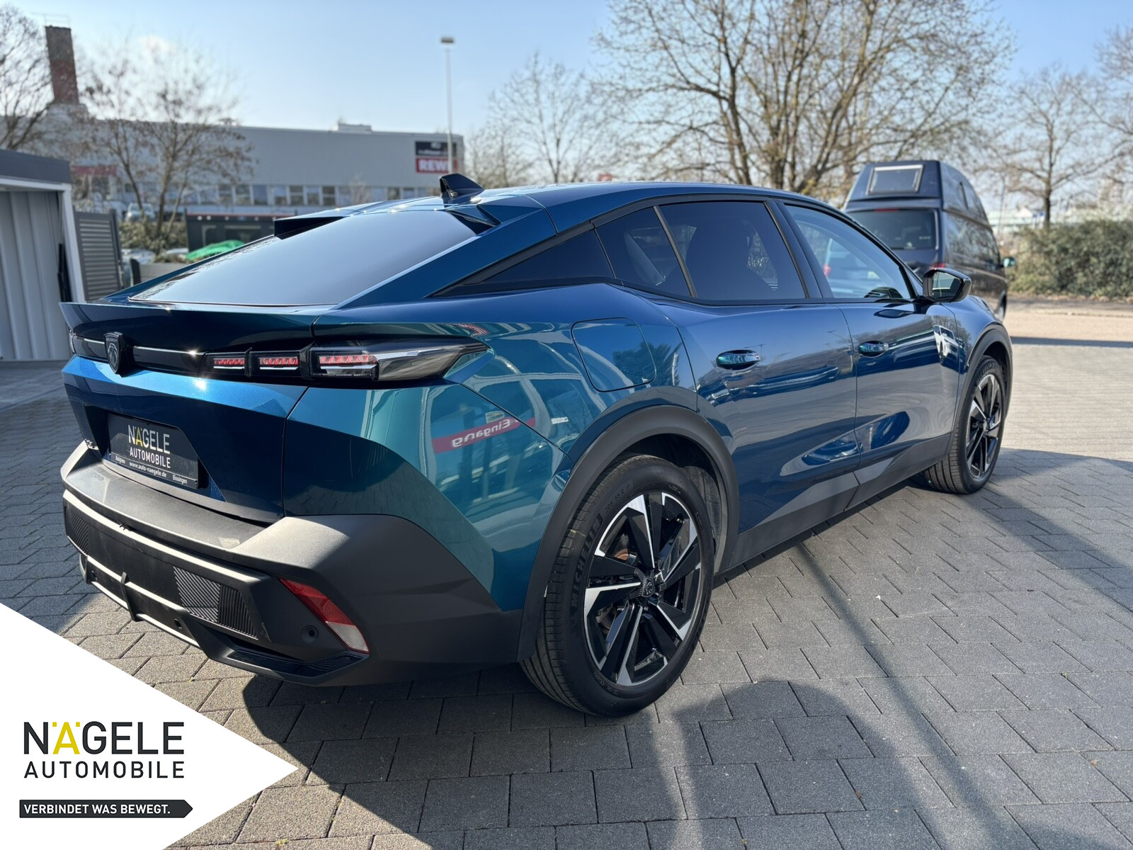 408 1.2 PURETECH+ALLURE+360°+SITZH+NAVI+CARPLAY