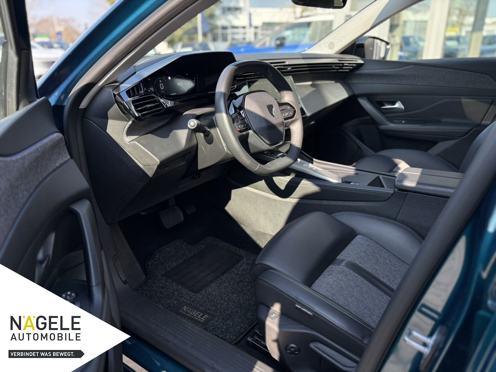 408 1.2 PURETECH+ALLURE+360°+SITZH+NAVI+CARPLAY