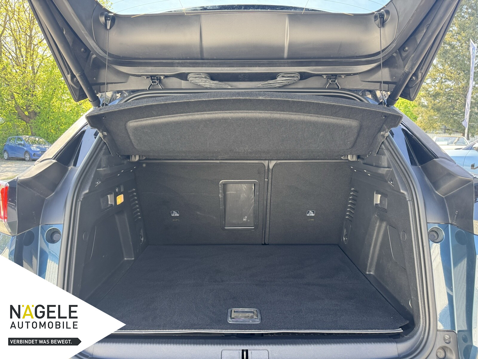 3008 Hybrid 225 PHEV Allure Pack+SitzH.+Keyless