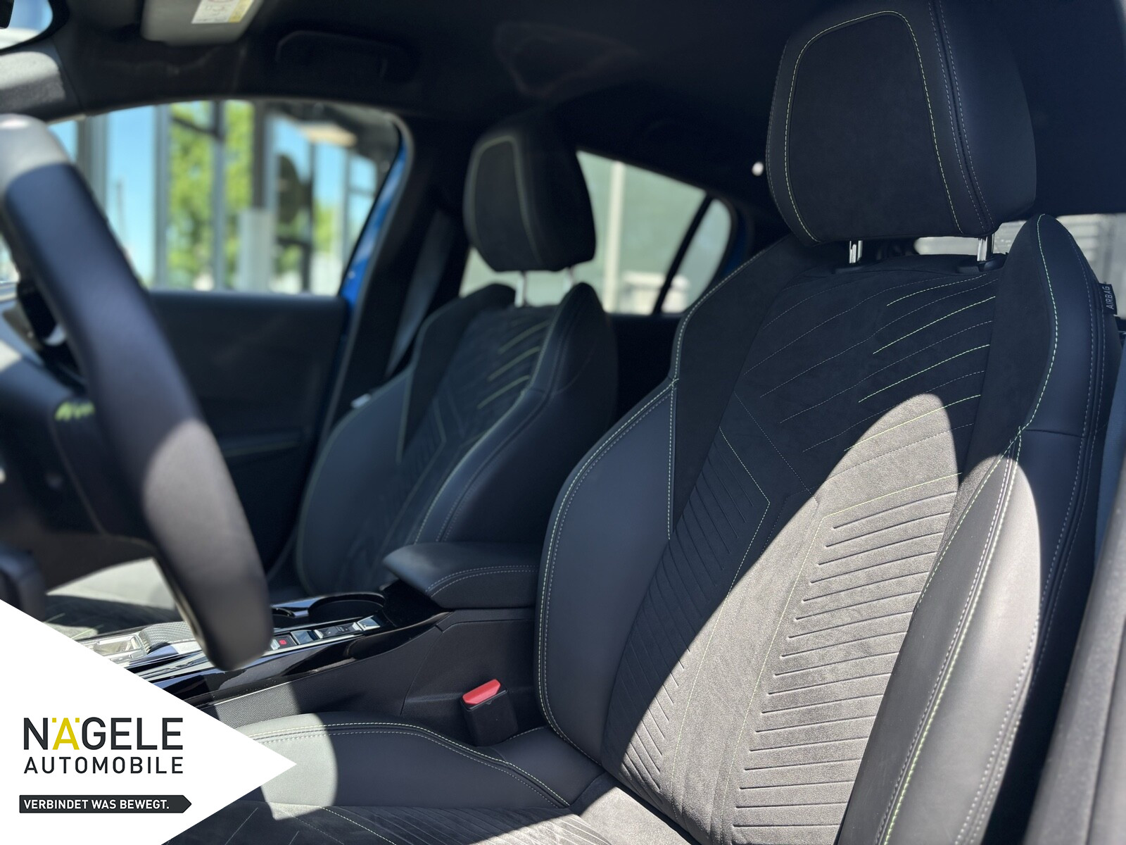 208 1.2 Hybrid 136 GT Automatik|Navi| Bluetooth