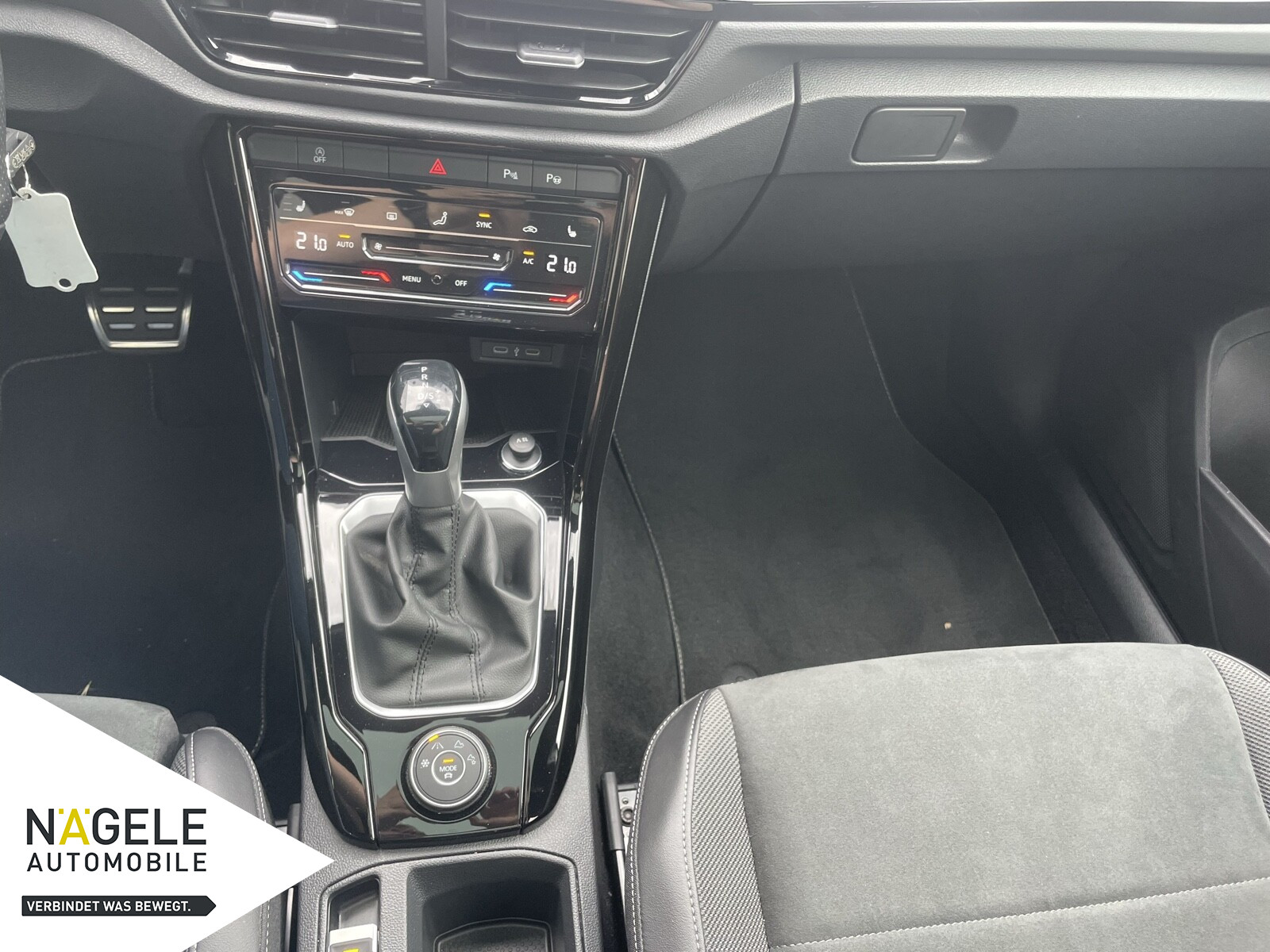 T-Roc 2.0 TSI R-Line Black 4Motion|NAVI+ACC+PANO