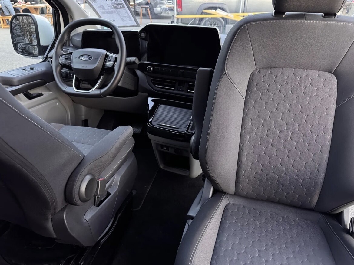 VANEXXT Tourneo Custom Wohnmobil / AWD Titanium