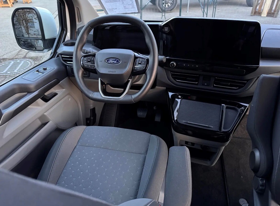 VANEXXT Tourneo Custom Wohnmobil / AWD Titanium