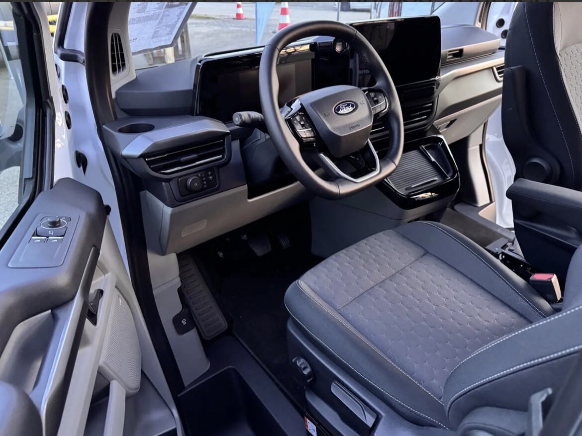 VANEXXT Tourneo Custom Wohnmobil / AWD Titanium