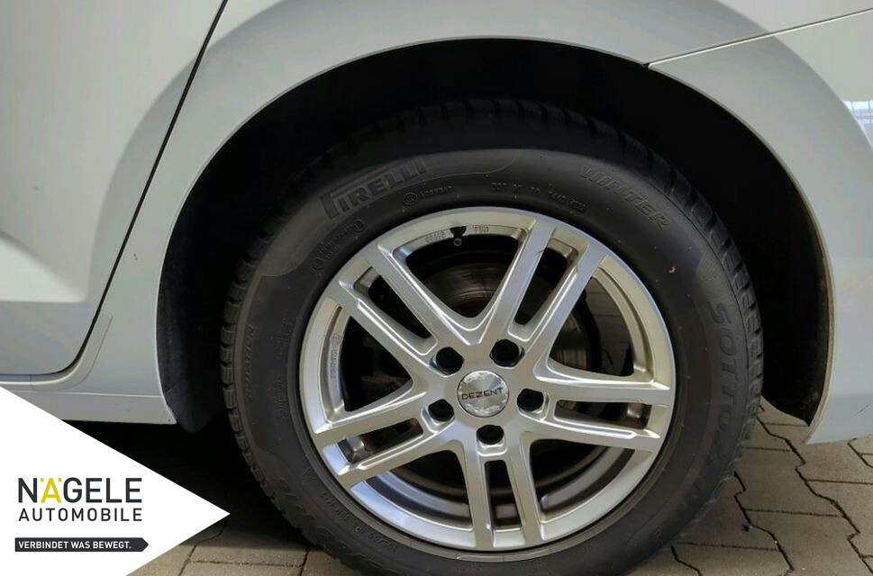Touran 2.0 TDI DSG Highline|ACC+NAVI+LED+KAMERA