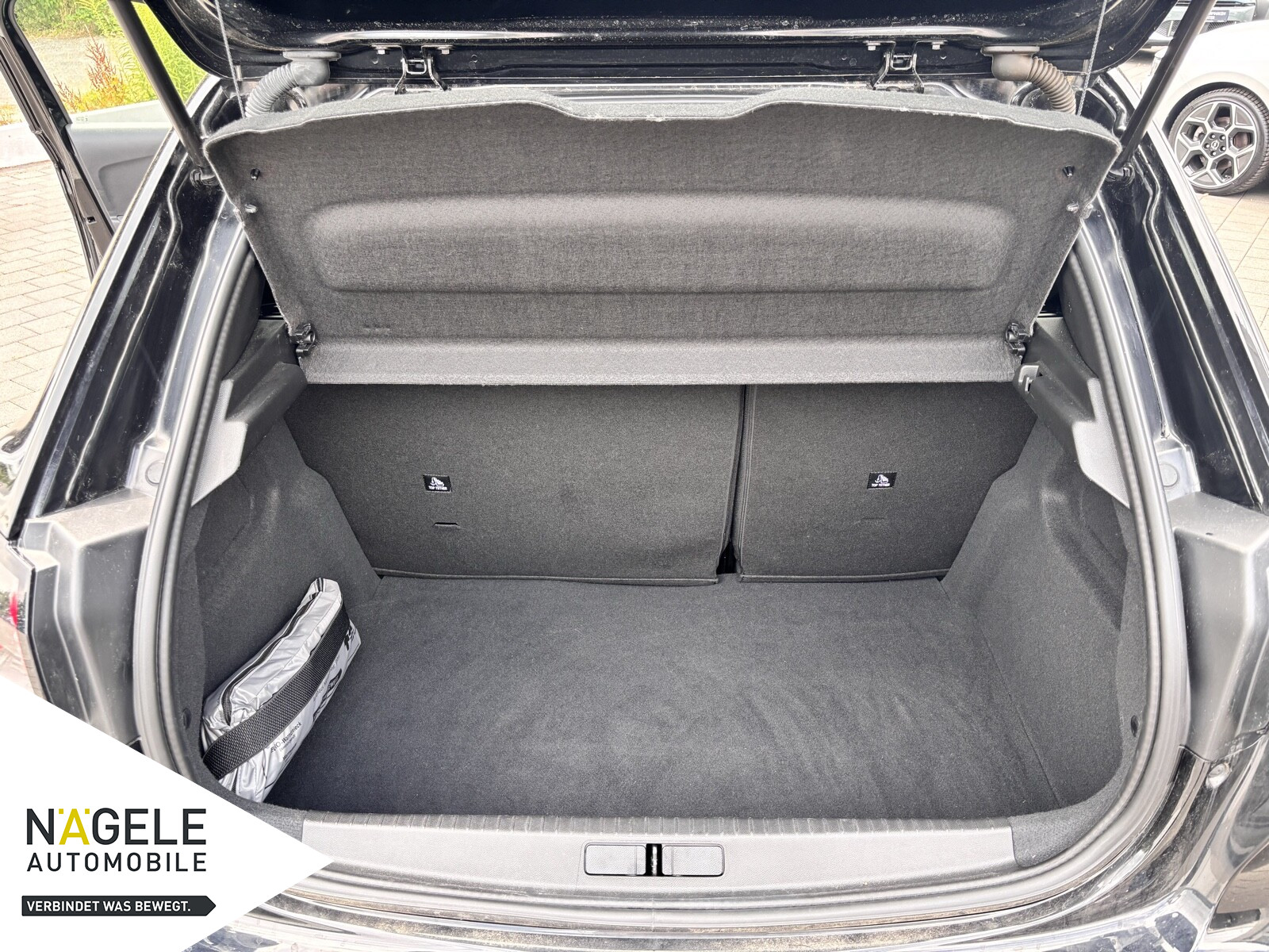 e-208 136 Allure Pack|Navi| Bluetooth|SZH Klima