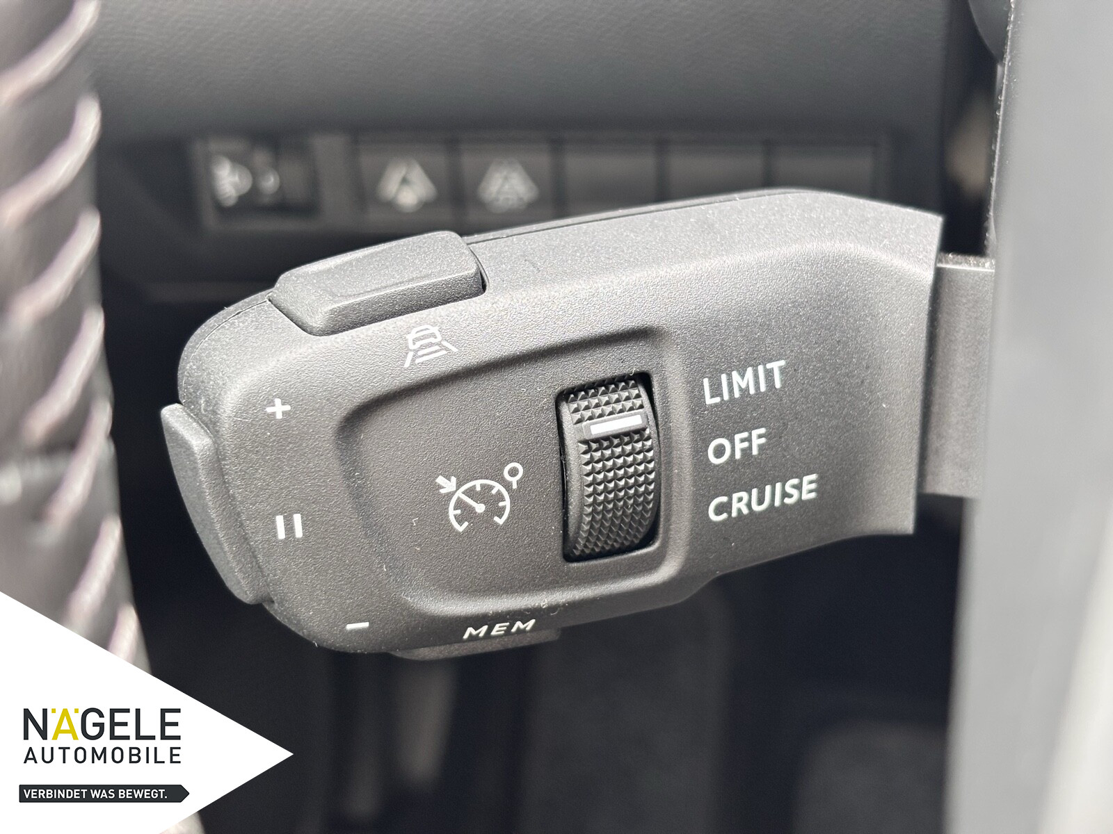 e-208 136 Allure Pack|Navi| Bluetooth|SZH Klima