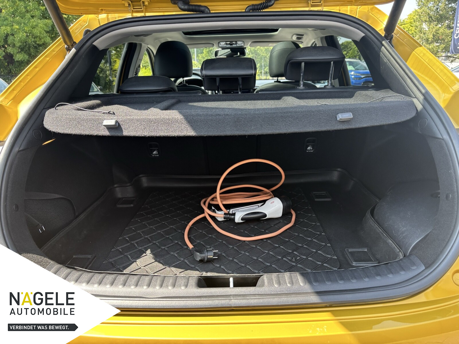 Xceed 1.6 Plug-in Hybrid Platinum|NAVI+PANORAMA
