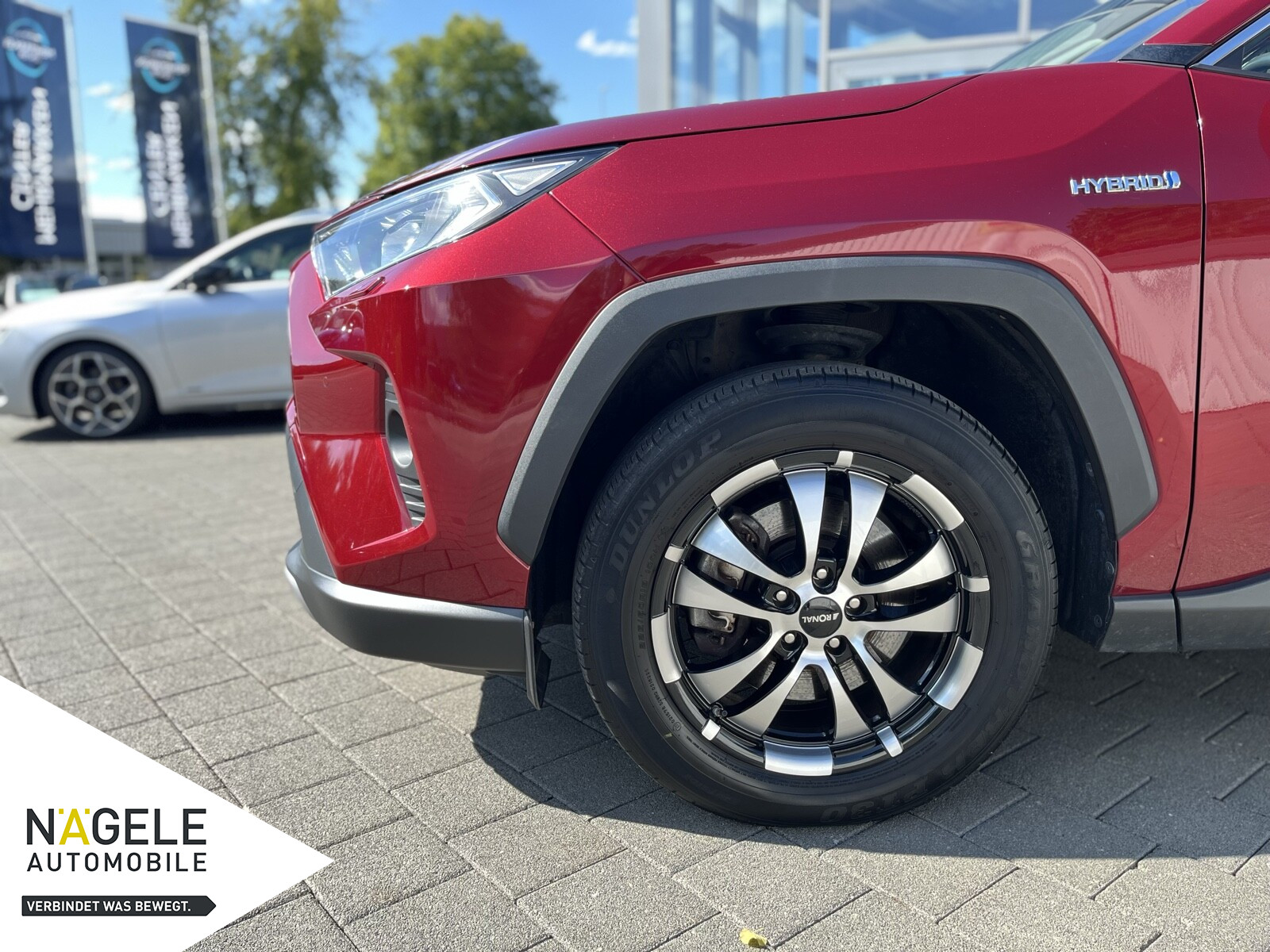 RAV4 2.5 VVT-i Hybrid Team+AHK+ACC+Standh.+Navi