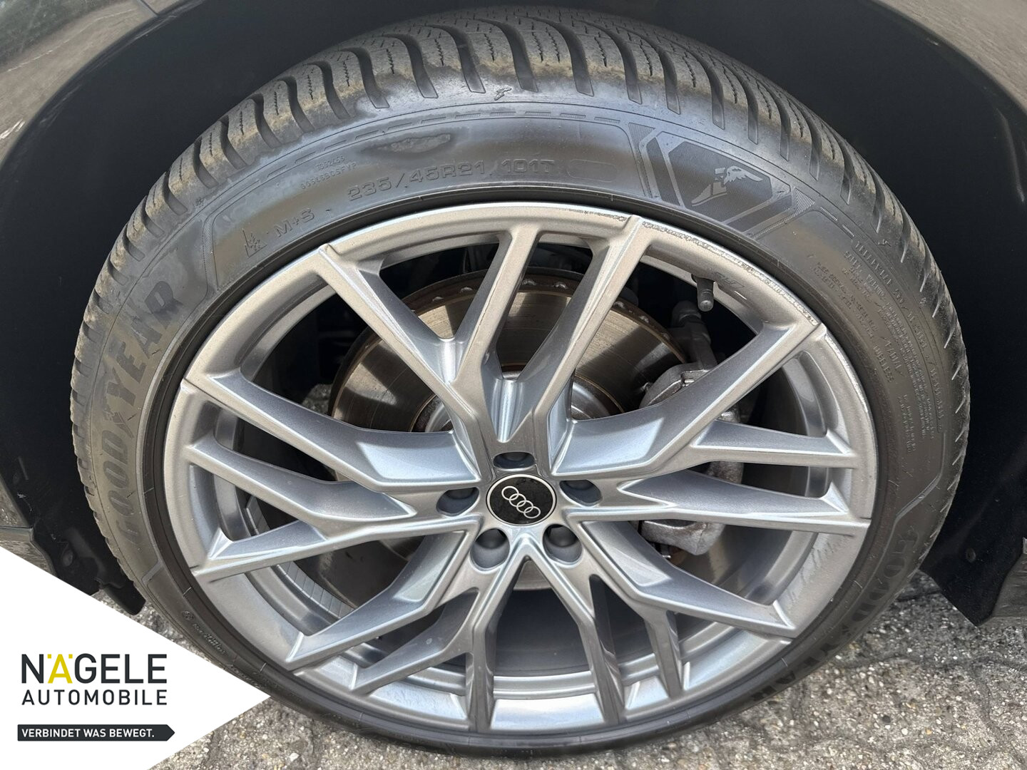 Q4 e-tron 40 77kwH Sportback S-Line+Matrix+Sonos