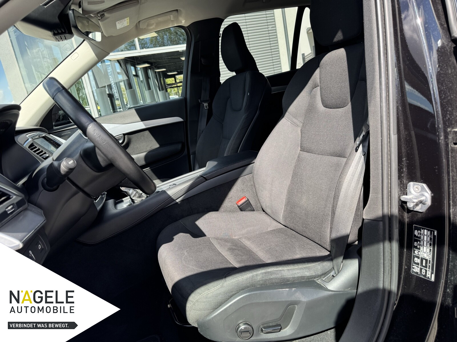 XC 90 D5 AWD Momentum+ACC+H&K+Front.Hzg+AWD